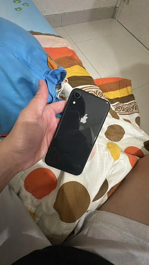 Iphone xr 256 inter sinyal aman whitelist dijamin ga mungkin mati