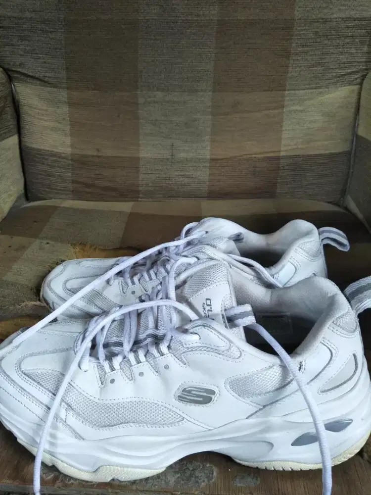 Dijual sepatu Skeachers air cooled d'lites size 42