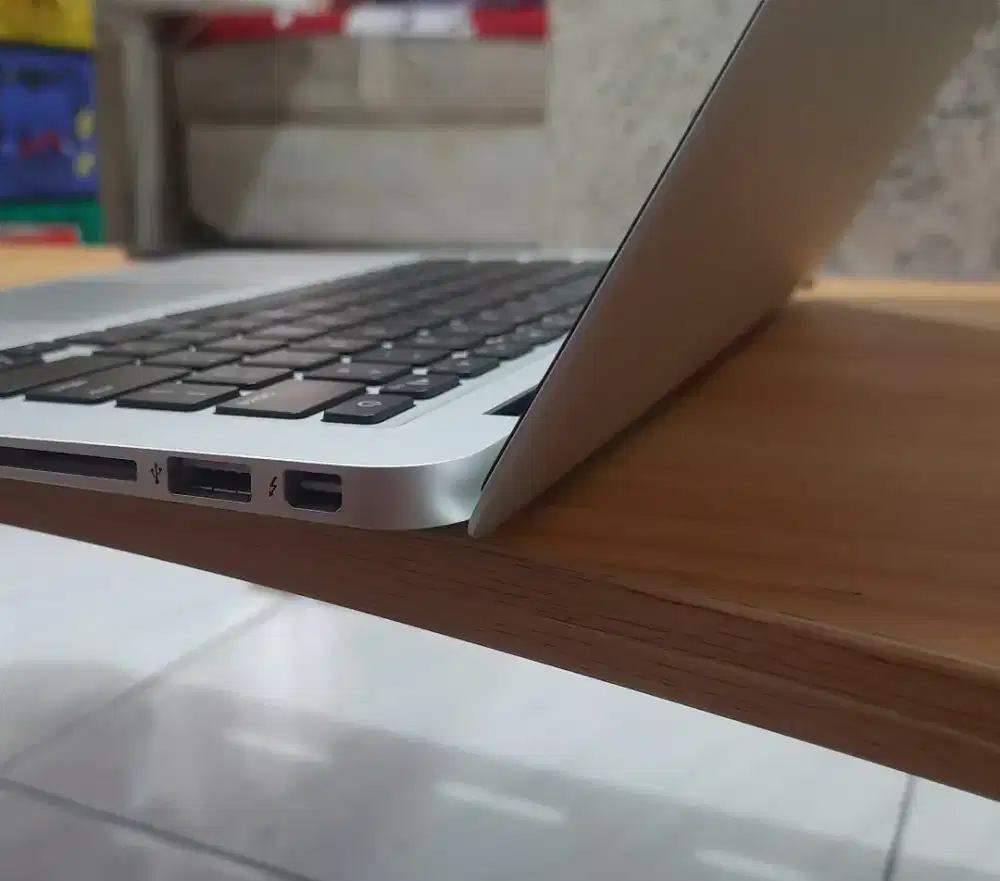 Macbook Air 13.3 Inc 2015 core i7 8/256