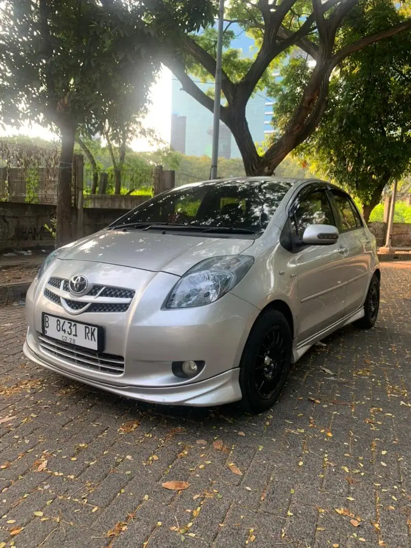 Yaris S Matic Silver