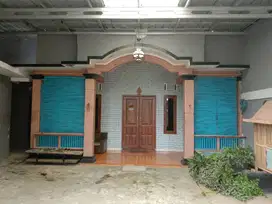 DISEWAKAN RUMAH PERTAHUN Lokasi di Tengah Kota Salatiga