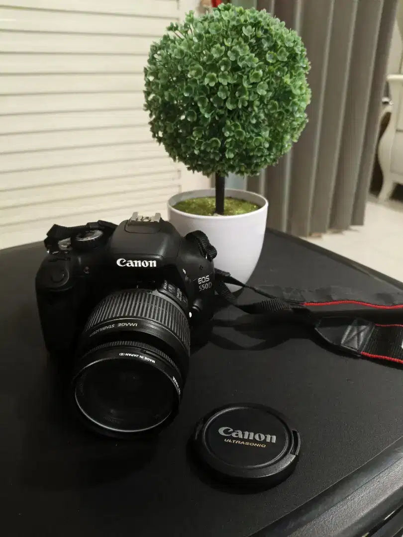 Dijual Kamera Canon Eos 550D seperti baru
