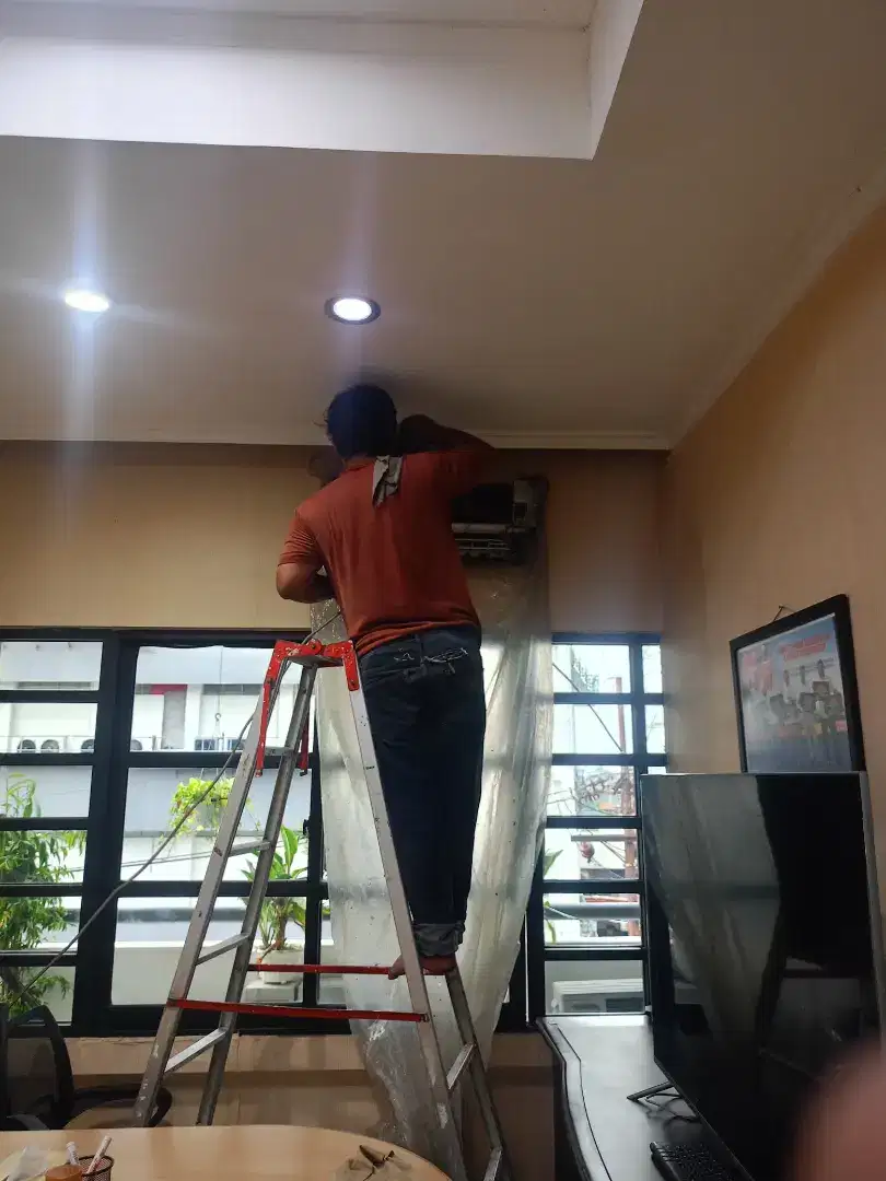 Servis AC bergaransi