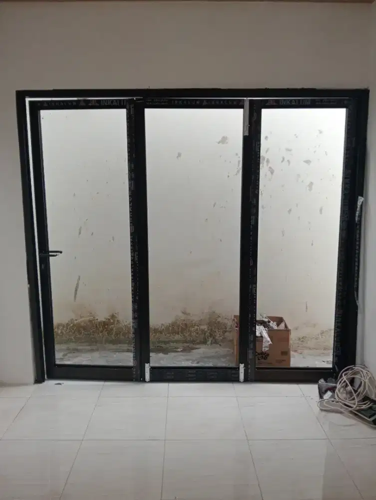 Pintu lipat aluminium