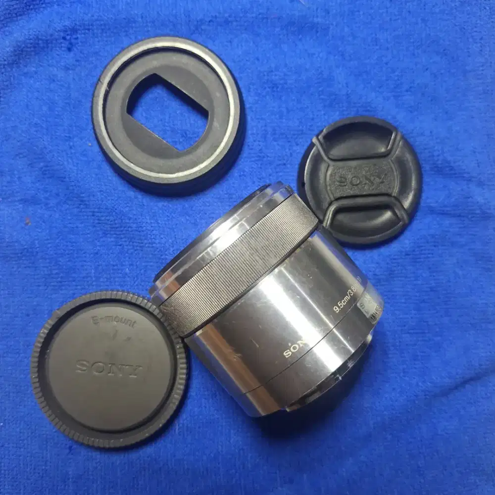 Lensa sony E3.5/30 macro