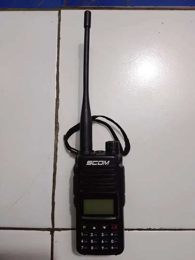 halkie talkie SCOM FC 10 PRO hp+charger