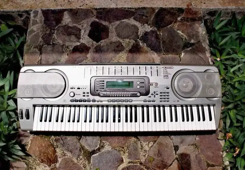 Keyboard Casio WK - 3700