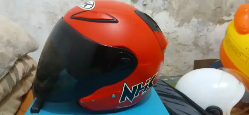 HELM NHK R6 KACA HITAM