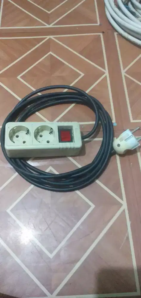 Kabel listrik eterna 2 x 0.75 ( panjang 3m )