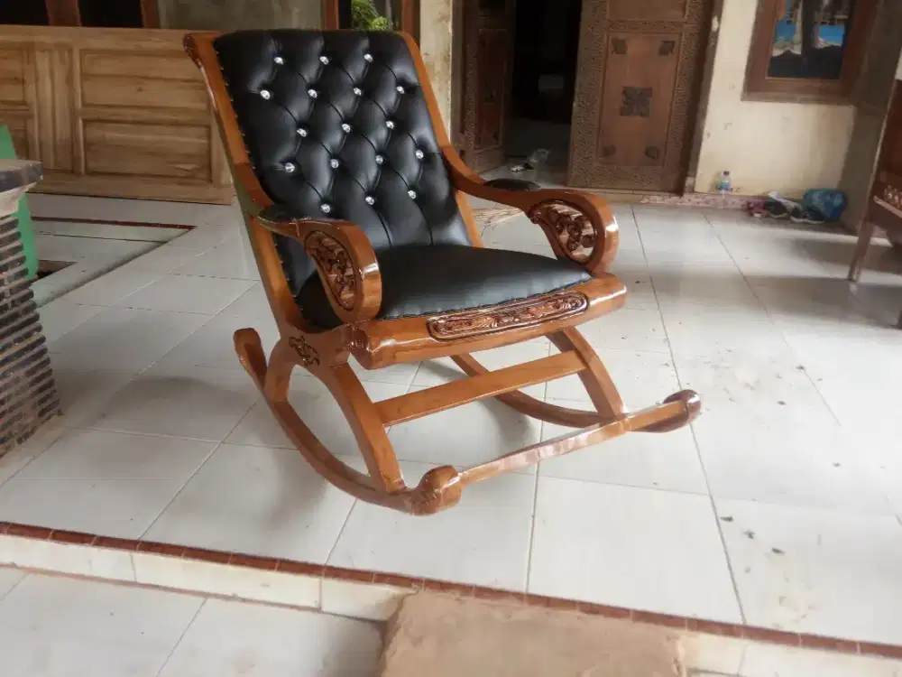 Kursi goyang jok busa COD