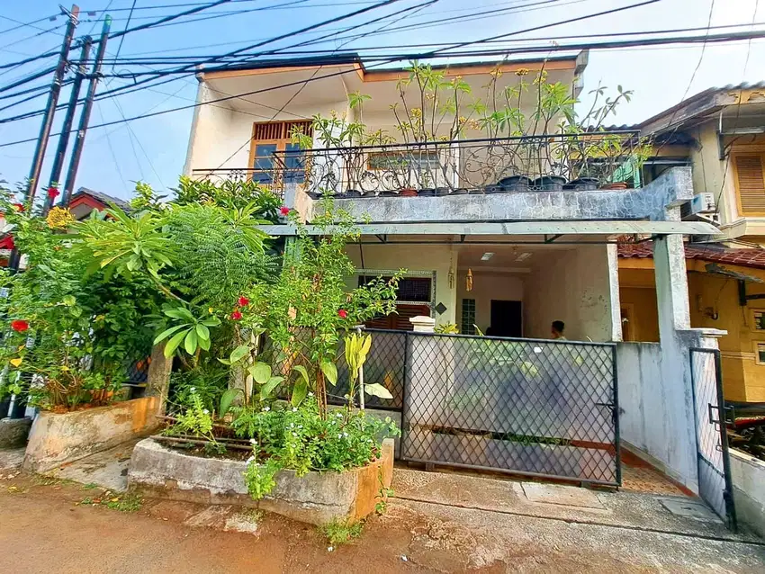 Rumah 2 Lt 10 Menit ke RS Mitra Keluarga Pamulang Dibantu KPR J-19235