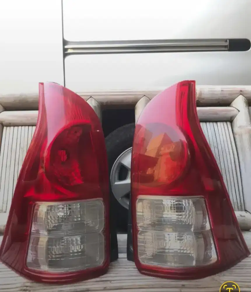 Lampu Stoplamp Kanan Kiri Original Avanza 2012