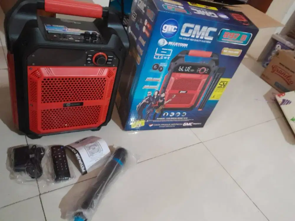 Speaker GMC 897B fitur Bluetooth dan USB, free 1 pcw Microphone.