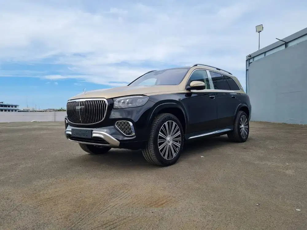 MERCEDES BENZ MAYBACH GLS600 VIP TWO TONE 2025
