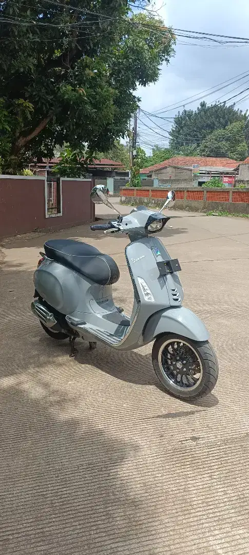 Jual Vespa Sprint 150 ABS 2023 istimewa