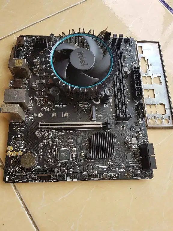 Sepaket Intel Core i3 13100F | MSI Pro H610M-E LGA soket 1700 DDR4