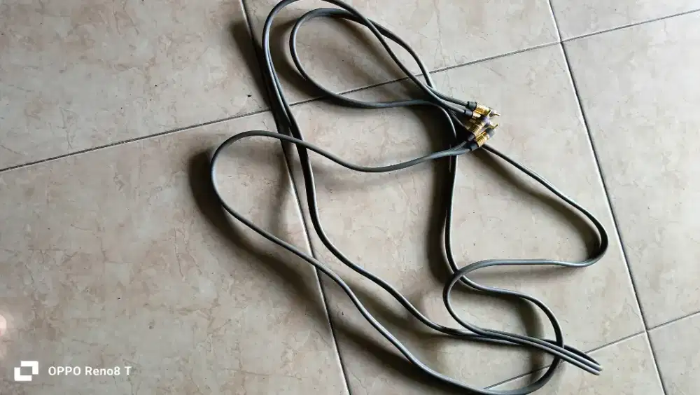 kabel rca isoterik