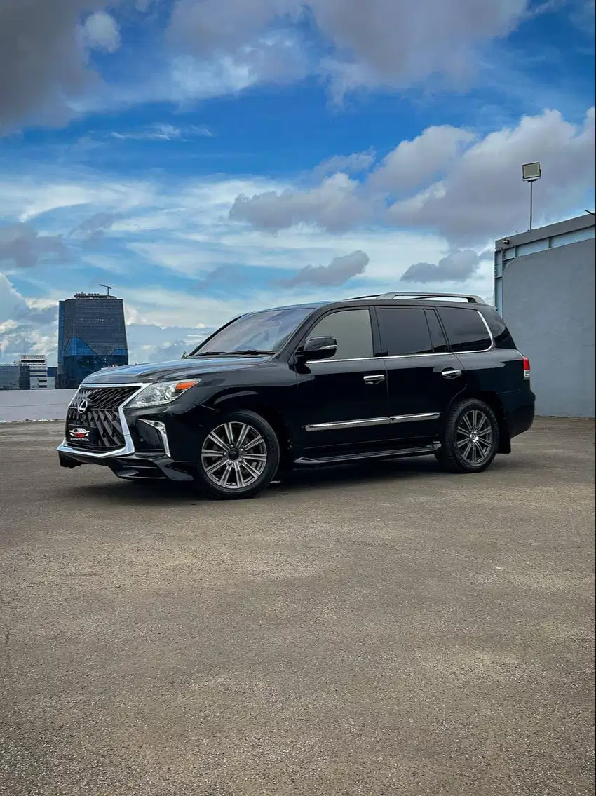 LEXUS LX 570 (2015) GOOD CONDITION