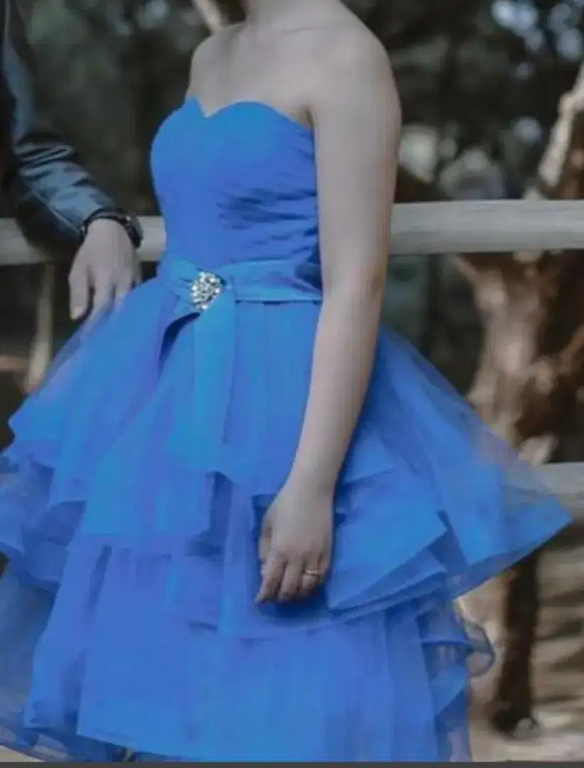 Jual BU.
Gaun Wanita Ekor Warna Biru