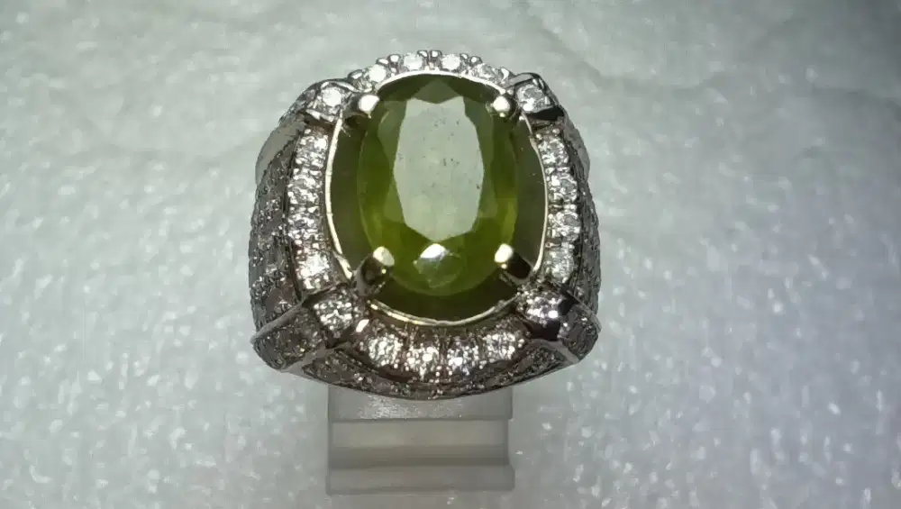 Cincin Perak Natural Vesuvianite Idocrase Dim. 10 x 7 x 4 Ring Mewah