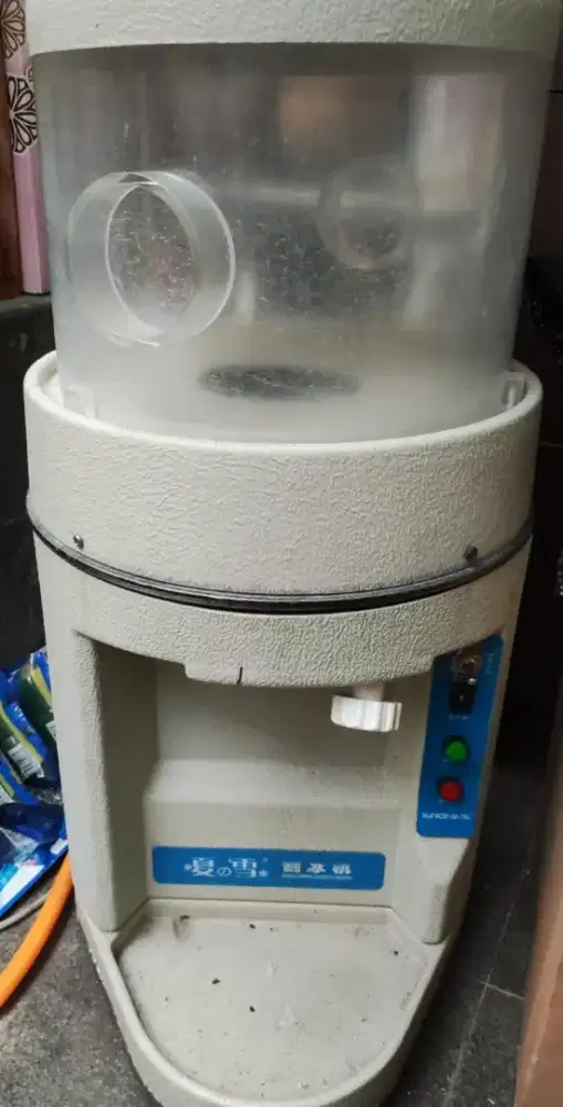 Mesin Es serut Es campur Es salju