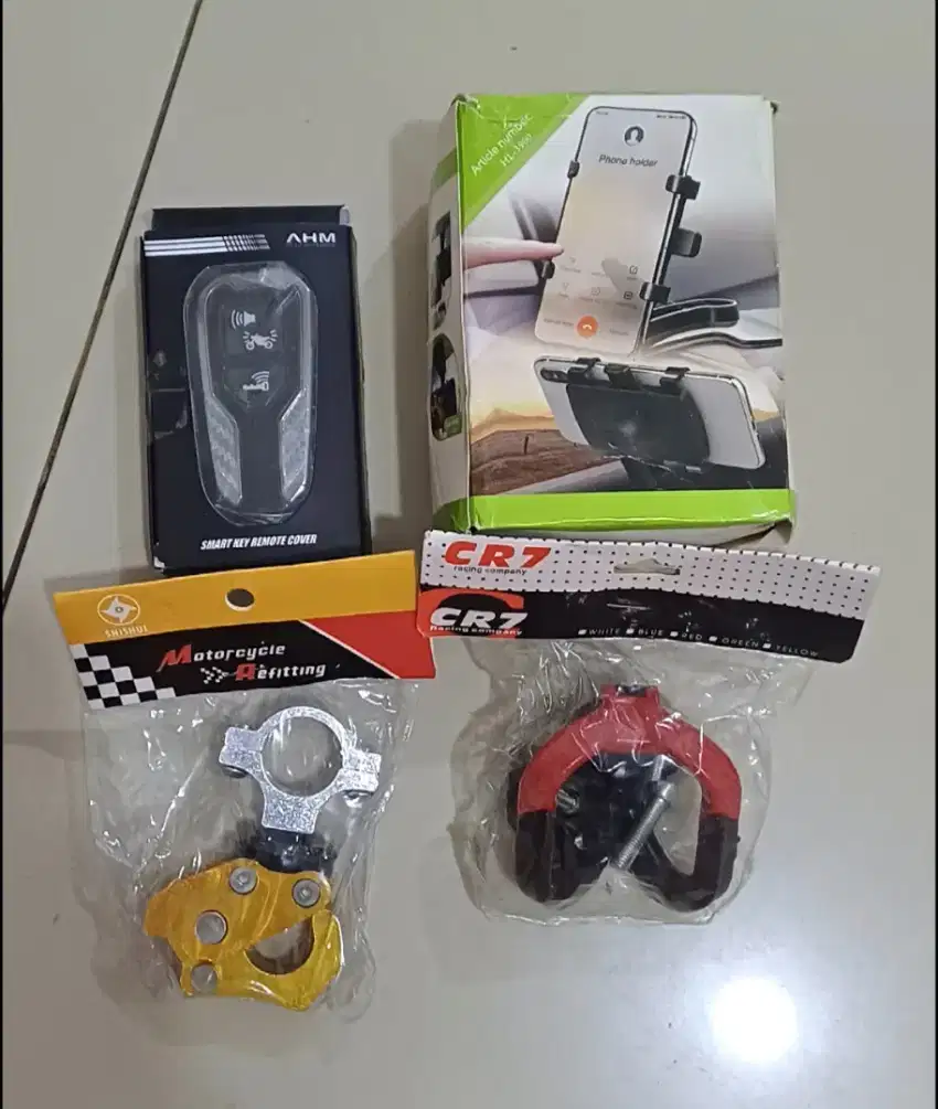 Holder Hp untuk mobil/meja, gantungan barang dan sarung kunci keyless