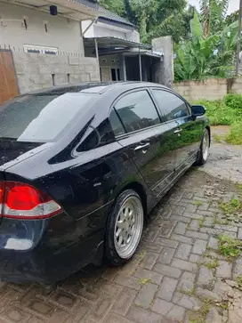 Honda Civic 2010 Bensin
