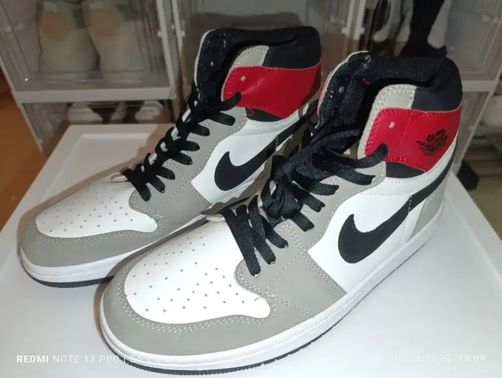 Sepatu Nike AJ1 high light smoke grey