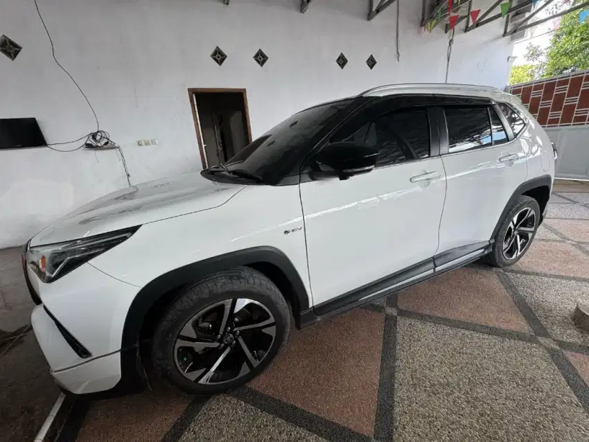 Yaris cross hybrid mulus