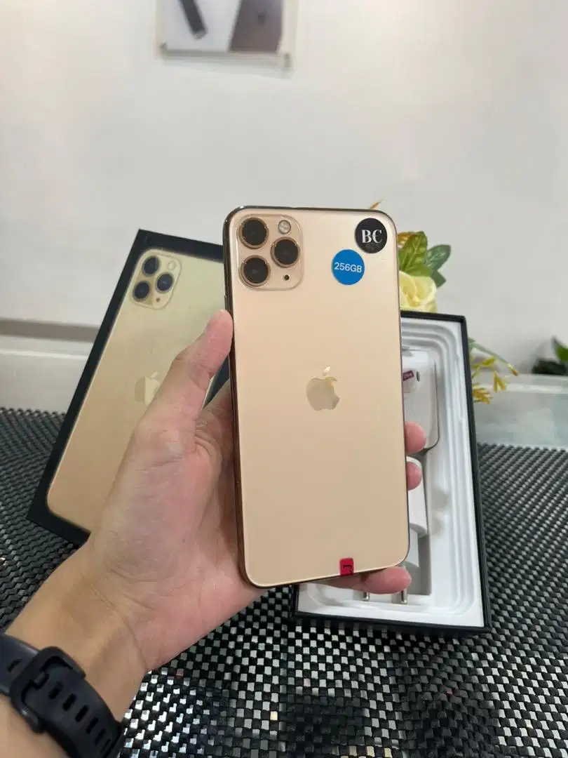 Iphone 11 pro max 256GB Fullset Beacukai Nominus Bergaransi