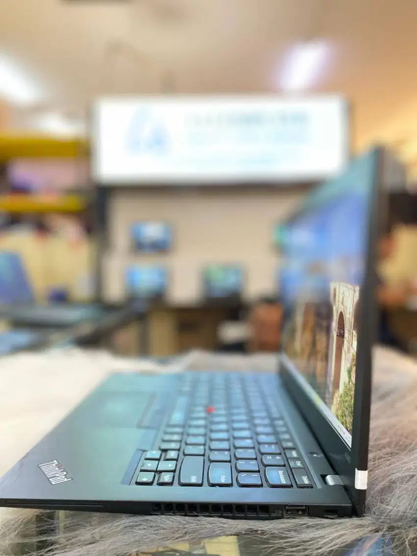 Laptop Second Lenovo Thinkpad X280 Intel Core i5 Gen 8 Ram 8 SSD 256