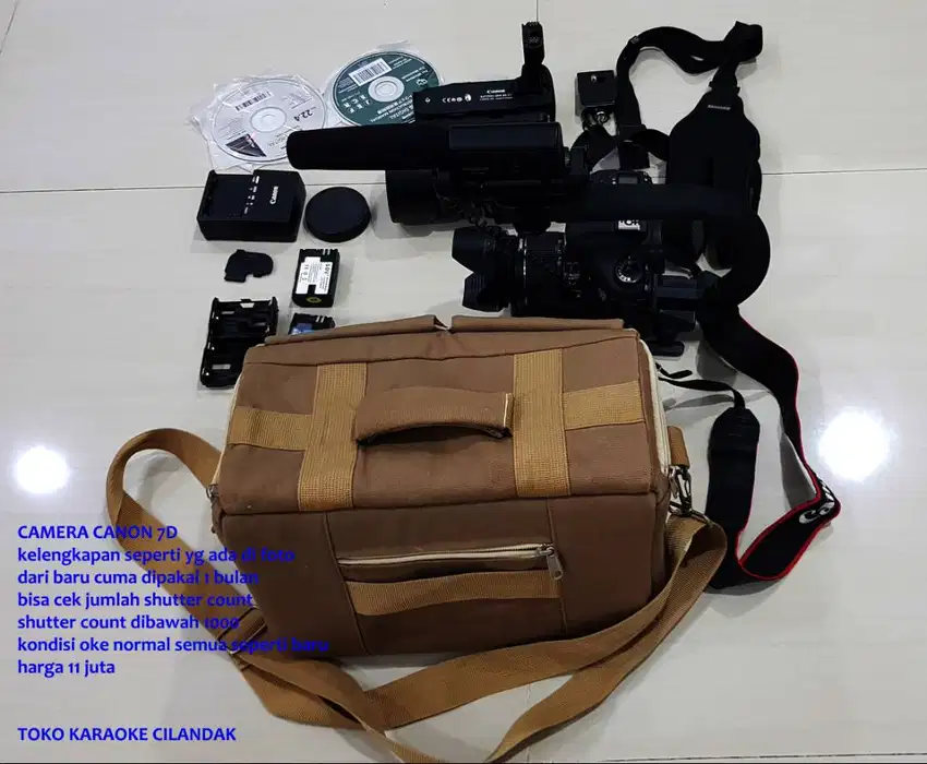 CAMERA CANON 7D  kelengkapan seperti yg ada di foto  barang simpanan b