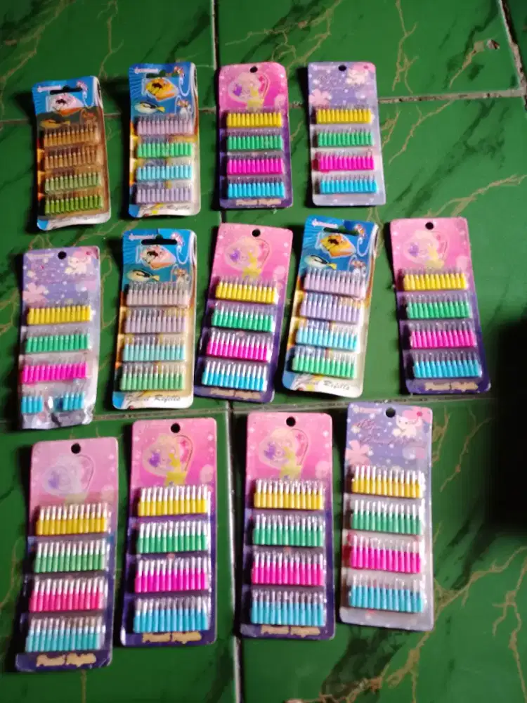 13 SET ISI PENSIL CABUT MERK BENSIA