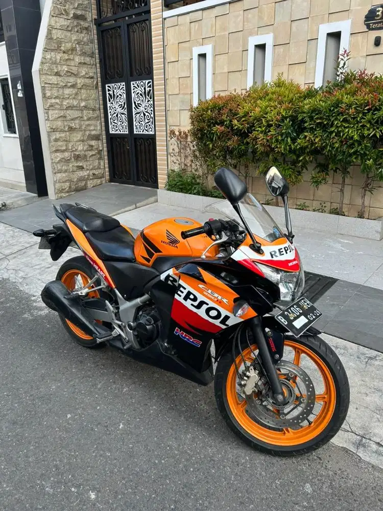 Honda CBR 250r Second