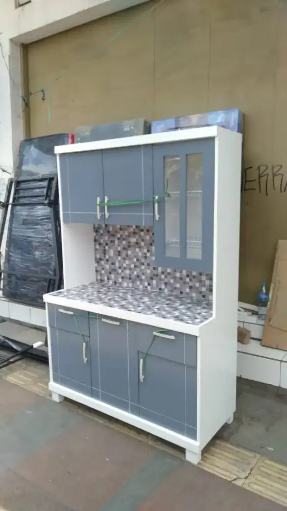 Lemari piring 3pintu