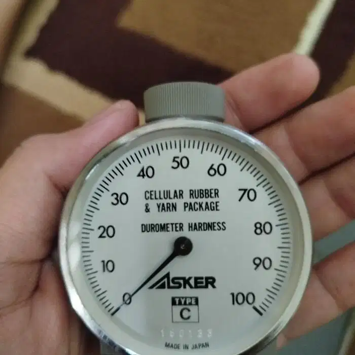 Durometer hardess tester