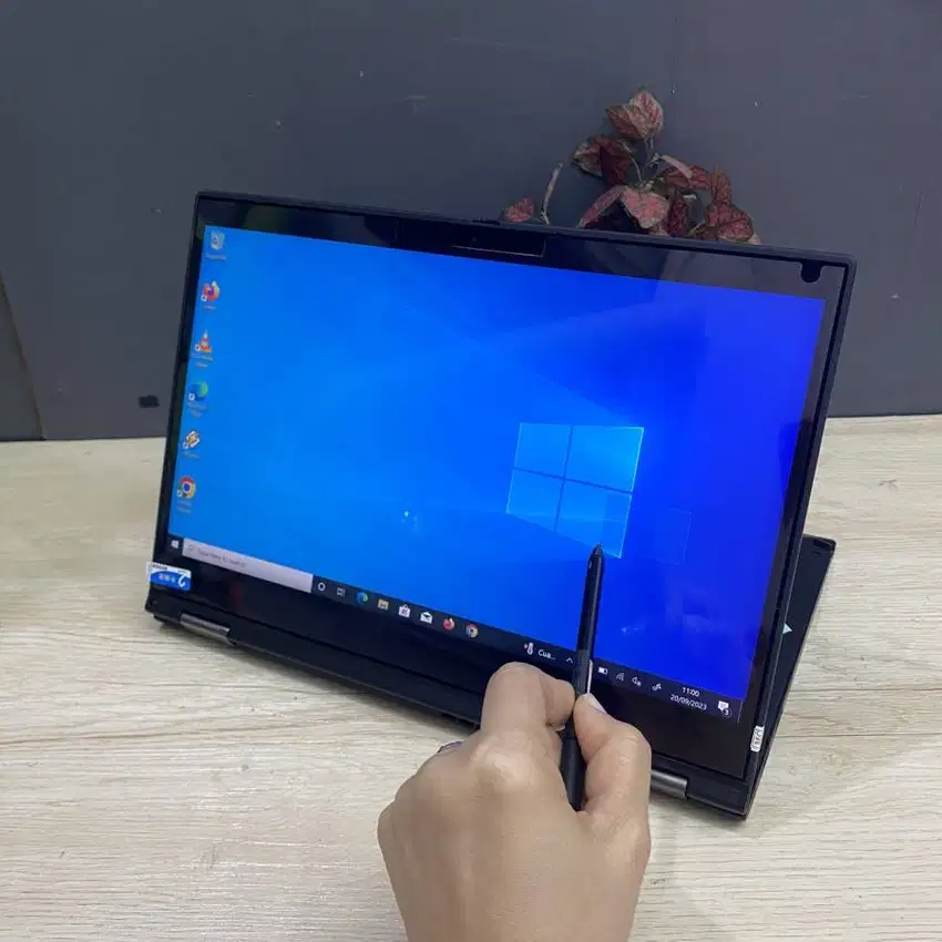 LAPTOP LENOVO THINKPAD YOGA X380 Core i5-Gen 8 RAM DDR4 8GB-256gb D-ET