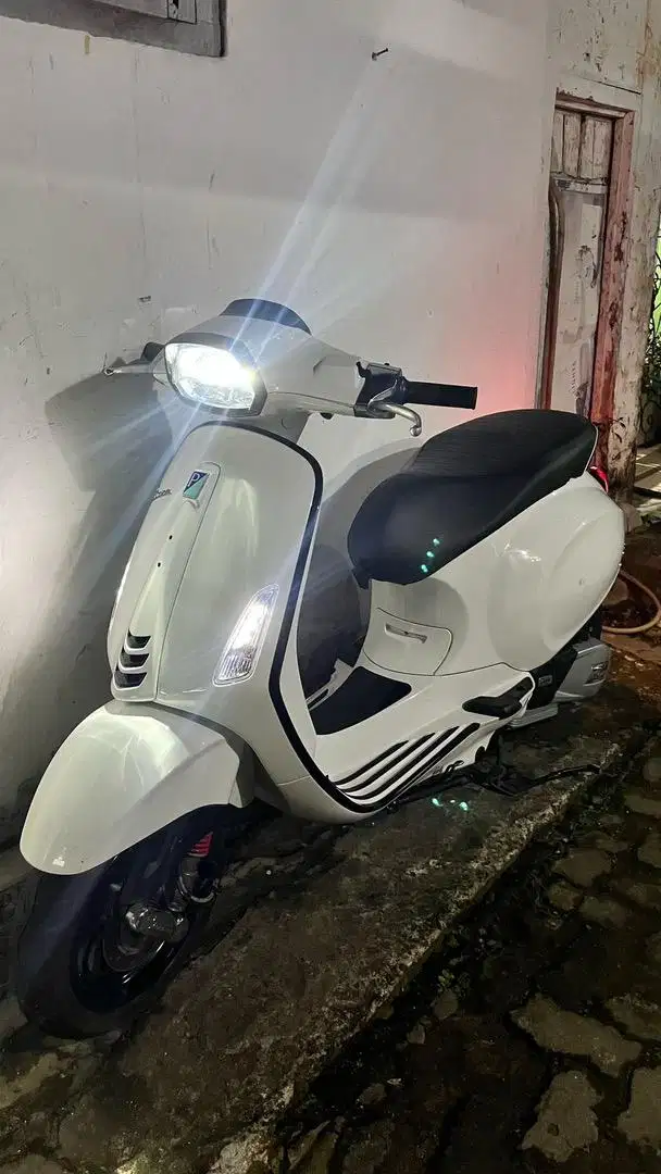 Vespa Sprint i-get ABS tahun 2024