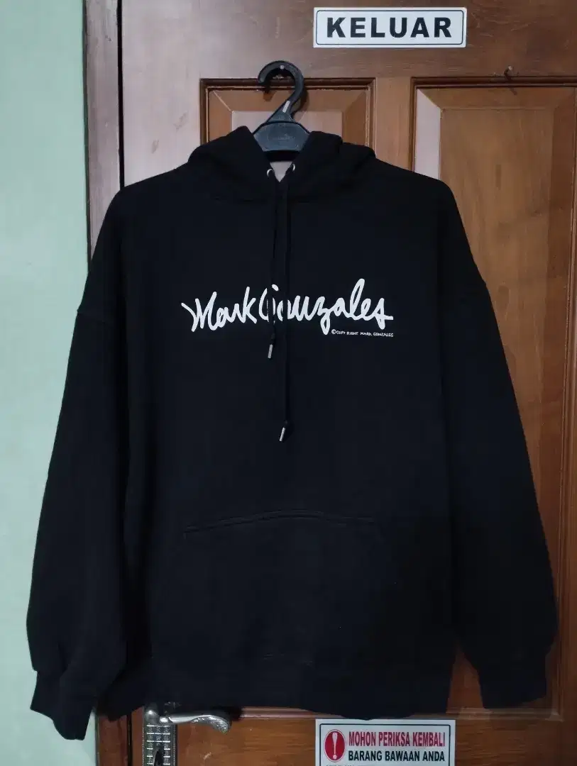 Hoodie Mark Gonzales