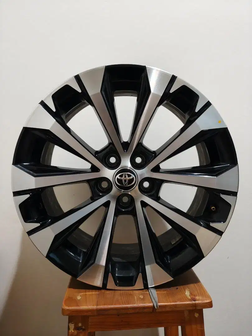 Original Velg New Veloz 2022