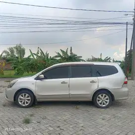 Nissan Grand livina 2014 Bensin
