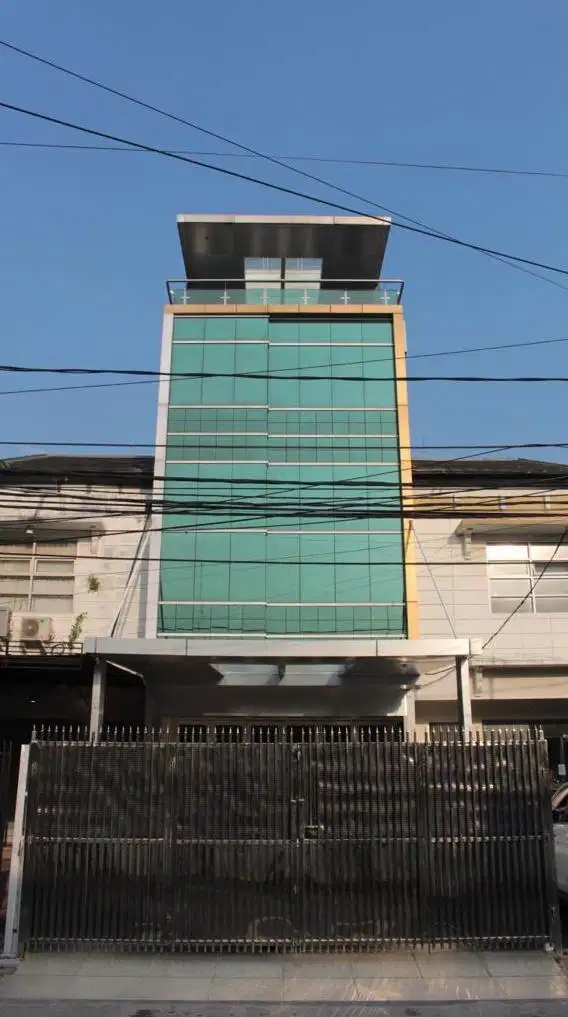 Kantor Strategis 4 Lantai