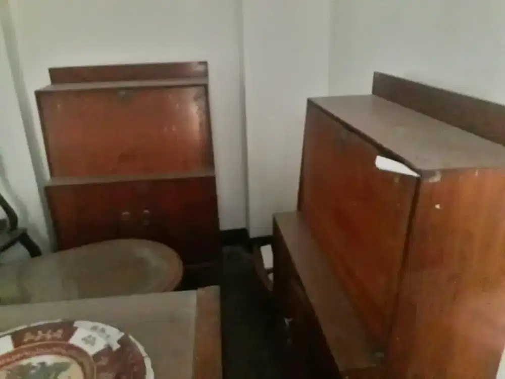 Lemari belajar jati lawas