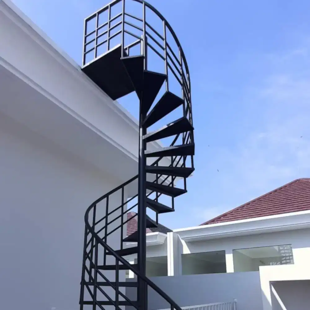 Tangga putar besi