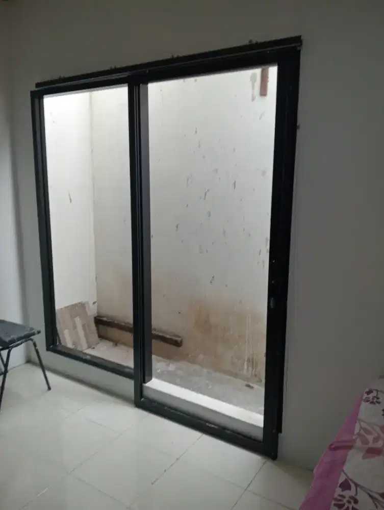 Kusen aluminium Dan kaca