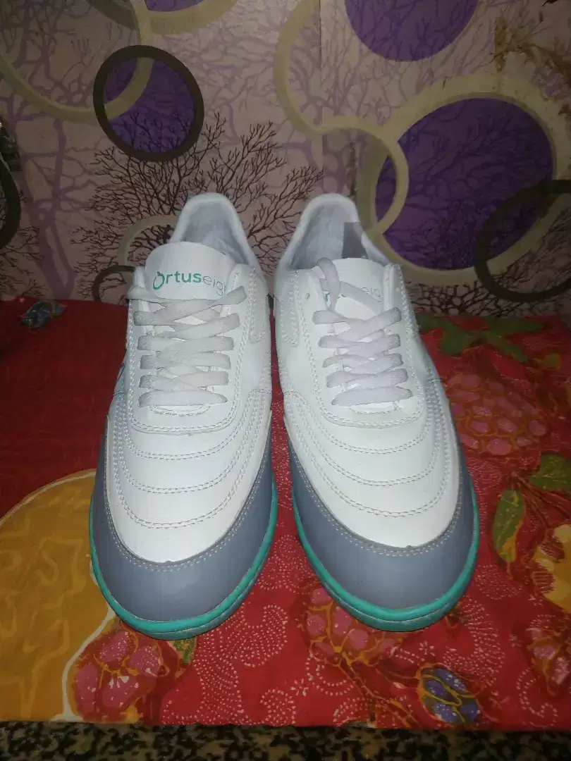sepatu ortuseight size 42 Masih bagus kk