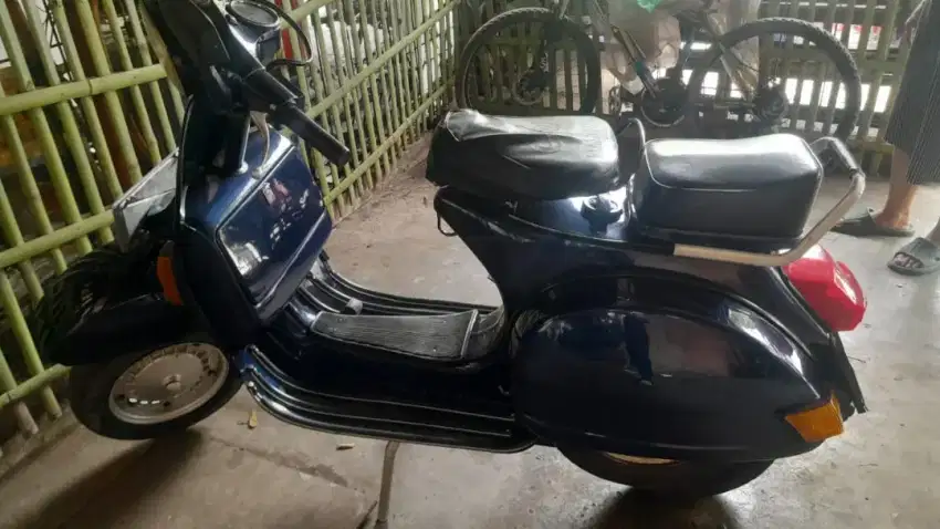 VESPA 2 TAK TAX P150X P 150X MULUS 1980 SS LENGKAP MOTOR  NORMAL MULUS