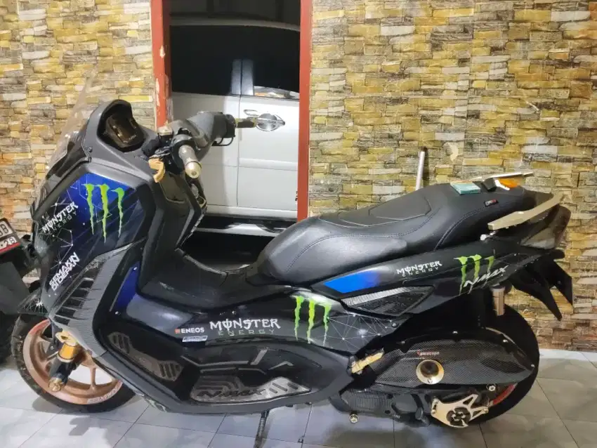 Nmax 2022 hitam