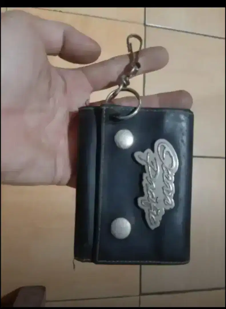 Gantungan kunci Dompet semi Kulit