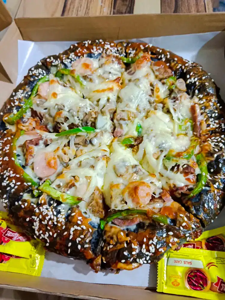 We are hiring crew kitchen / cook